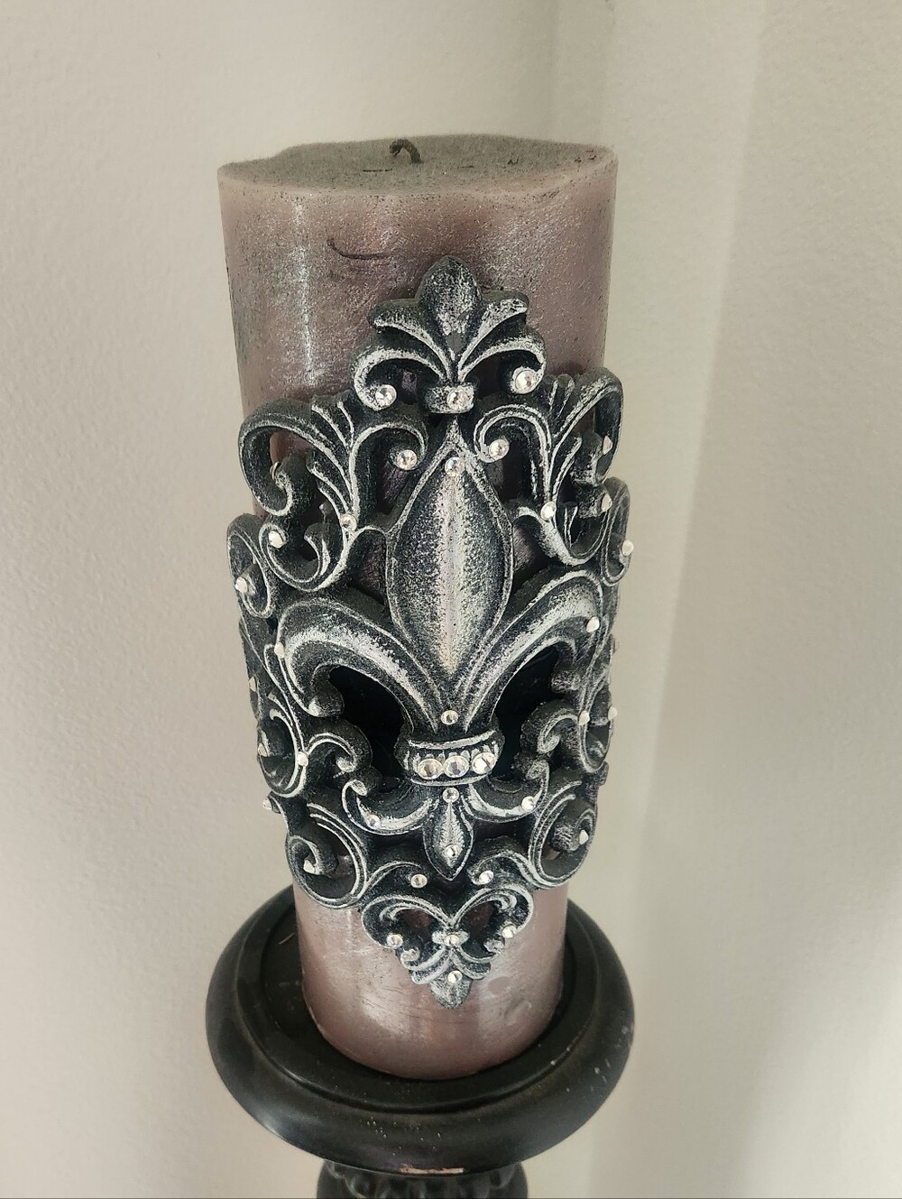 Cutstom Decorative Silver Fleur-de-Lis Accent Candle - Silver